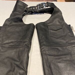 Mens Black leather motorcycle chaps buckle closure adjustable back size med